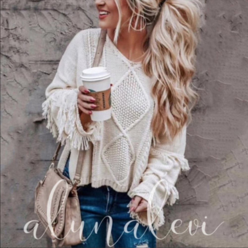 💥 BOHEMIAN FRINGE CREAM KNIT SWEATER